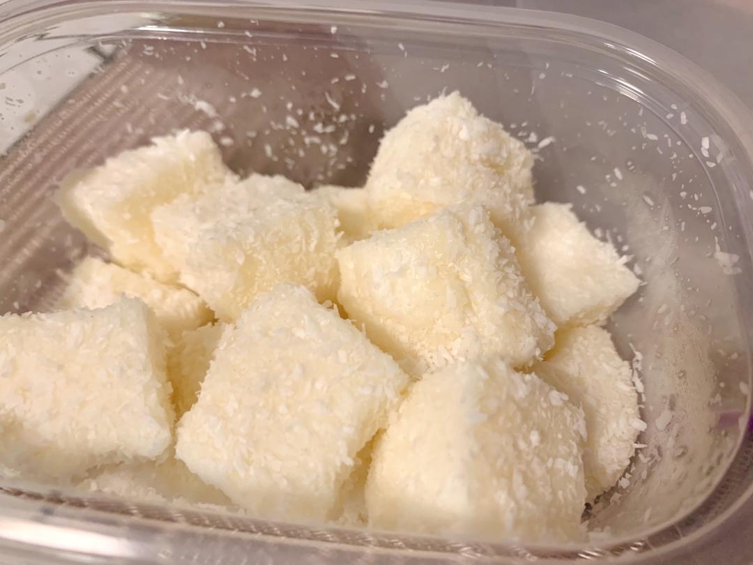 完胜85度C牛奶椰丝小方