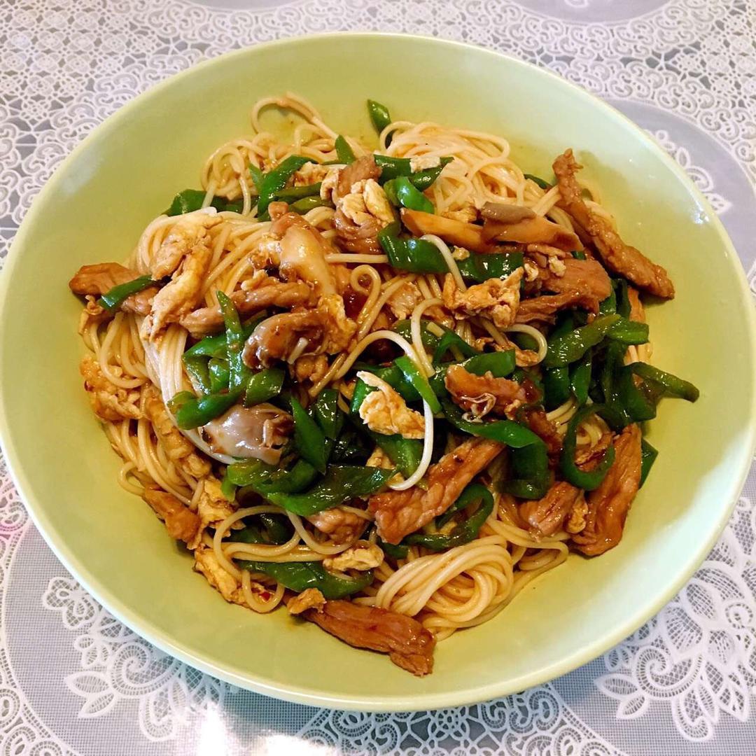 青椒肉丝炒面
