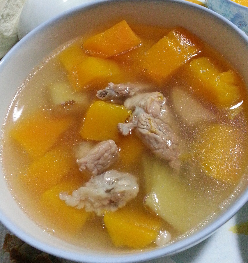 la gogo做的木瓜排骨汤