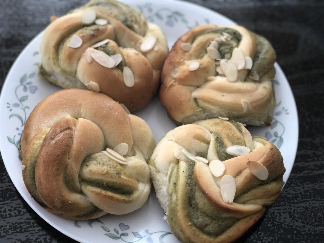 抹茶奶酥面包