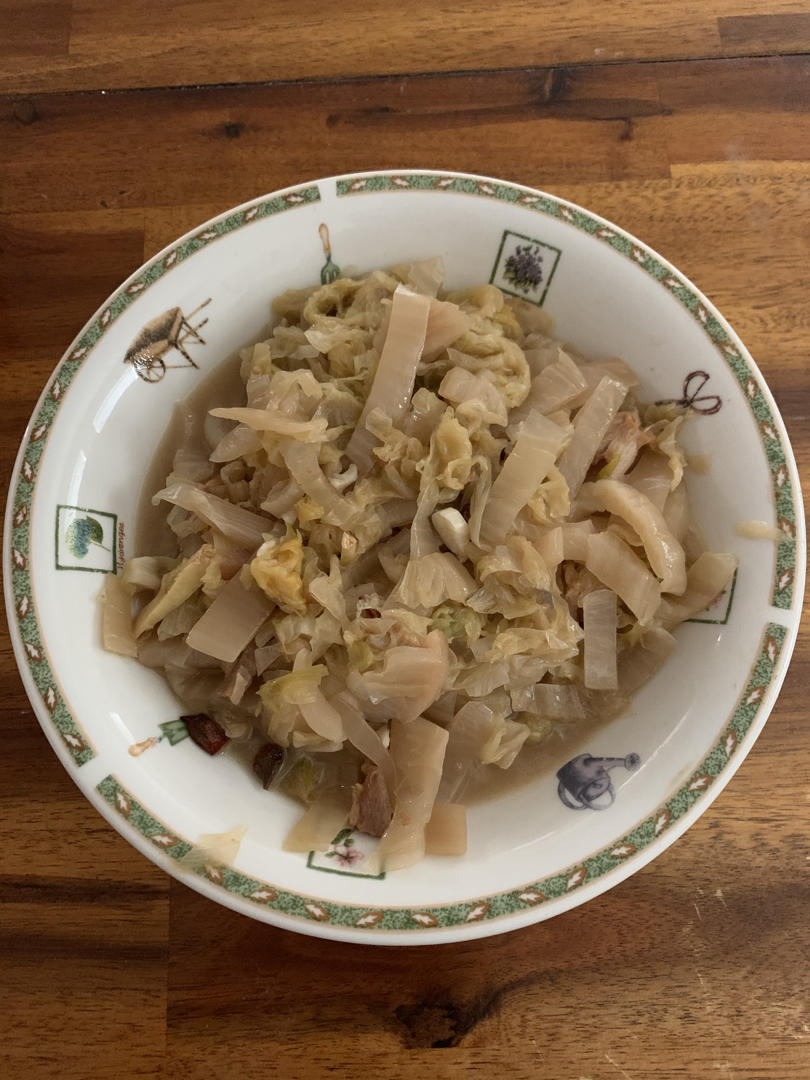 酸菜炖五花肉