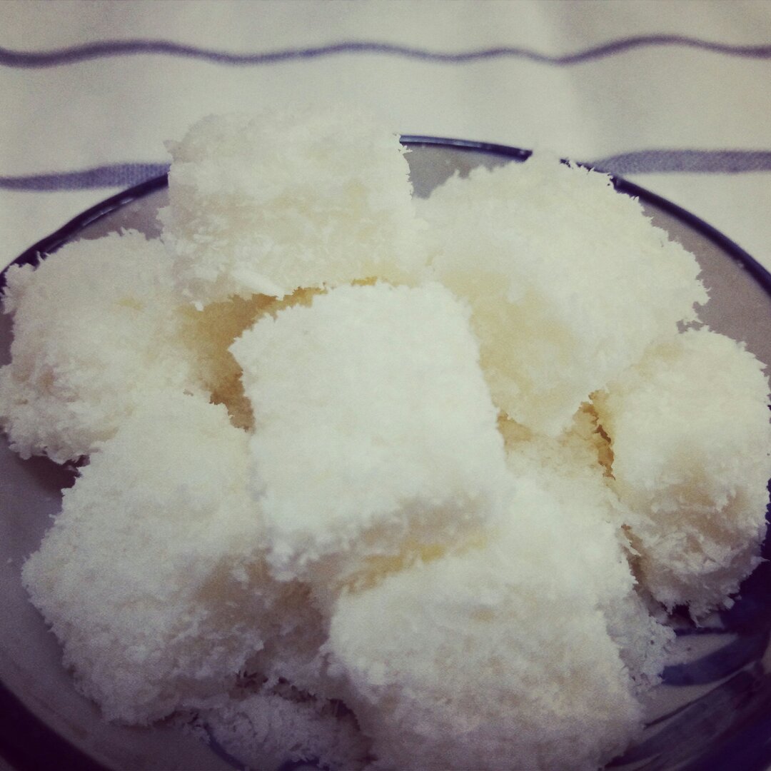 完胜85度C牛奶椰丝小方