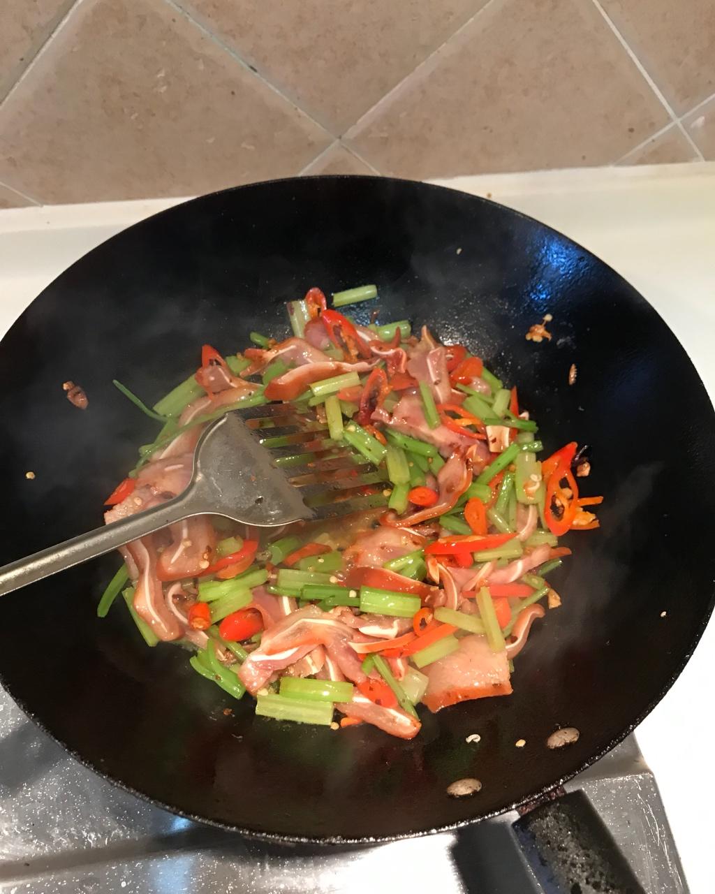 青椒炒猪耳