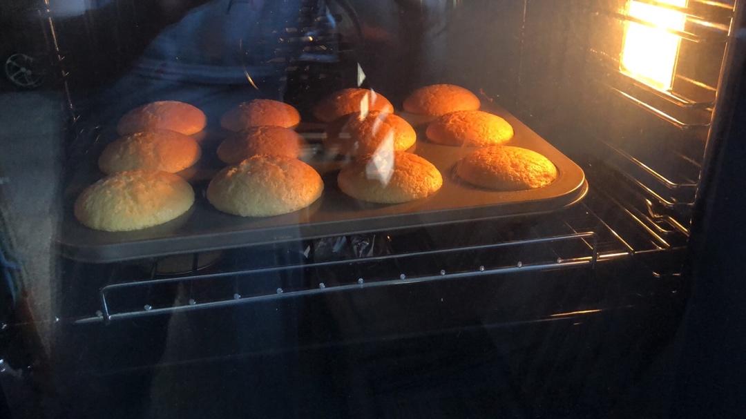 脆皮蜂蜜小蛋糕