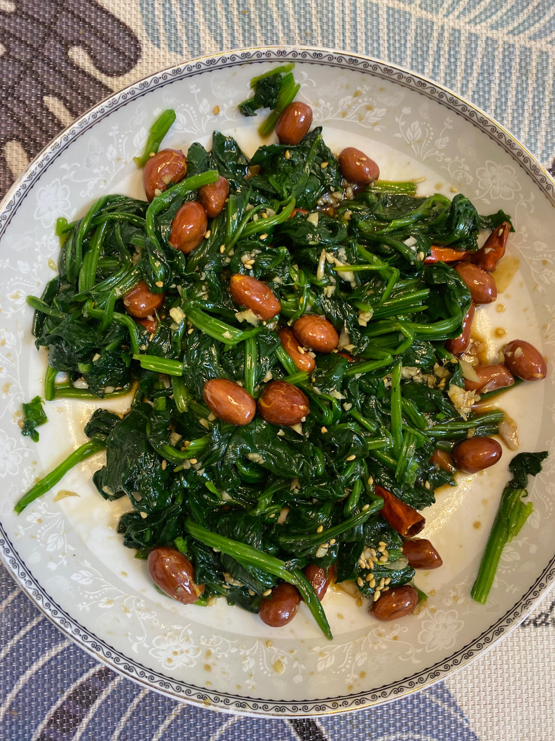 凉拌菠菜花生米🥜