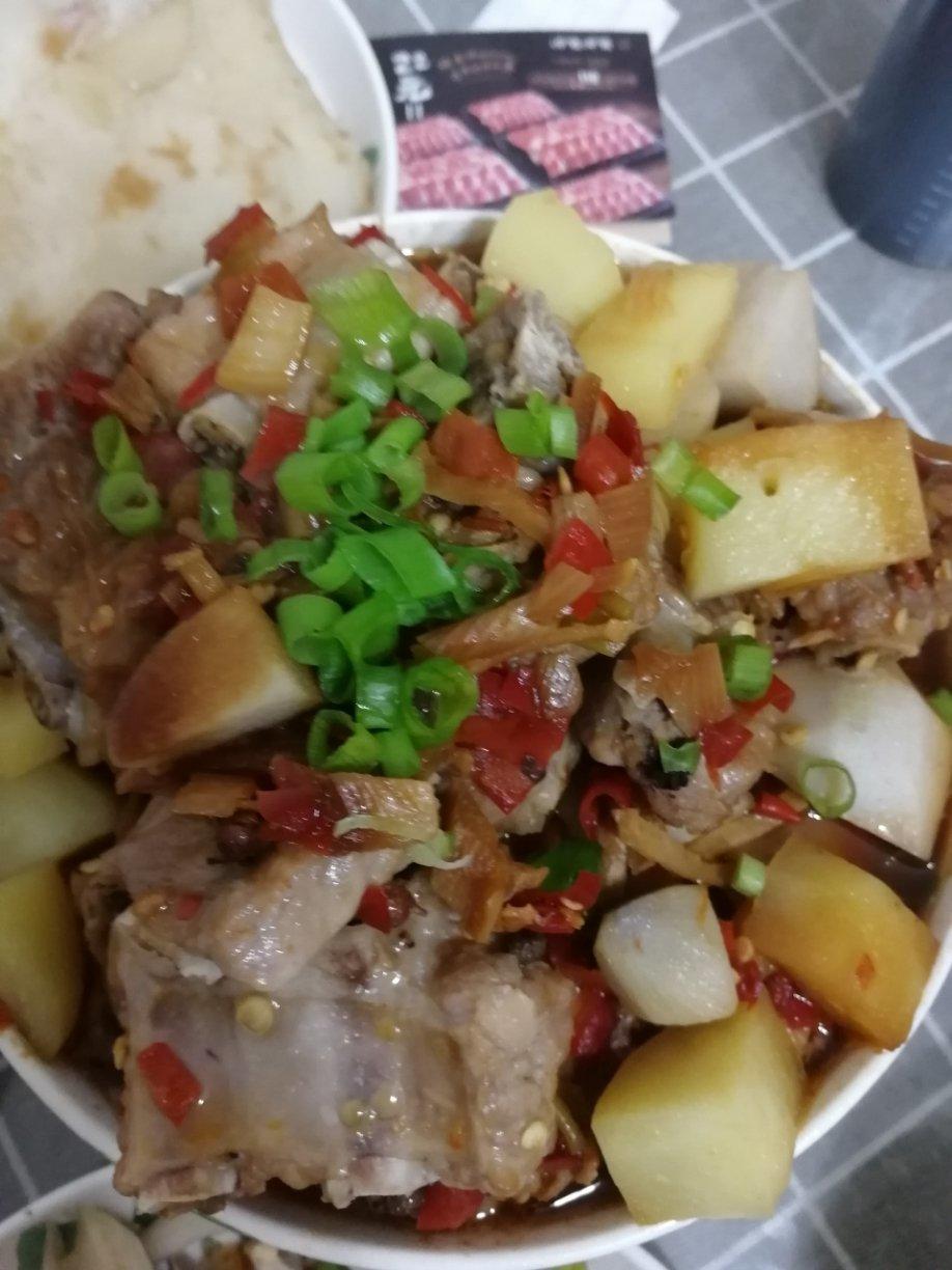 剁椒排骨蒸土豆