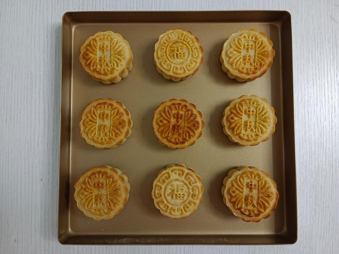 广式莲蓉蛋黄月饼/久吃不厌的经典组合