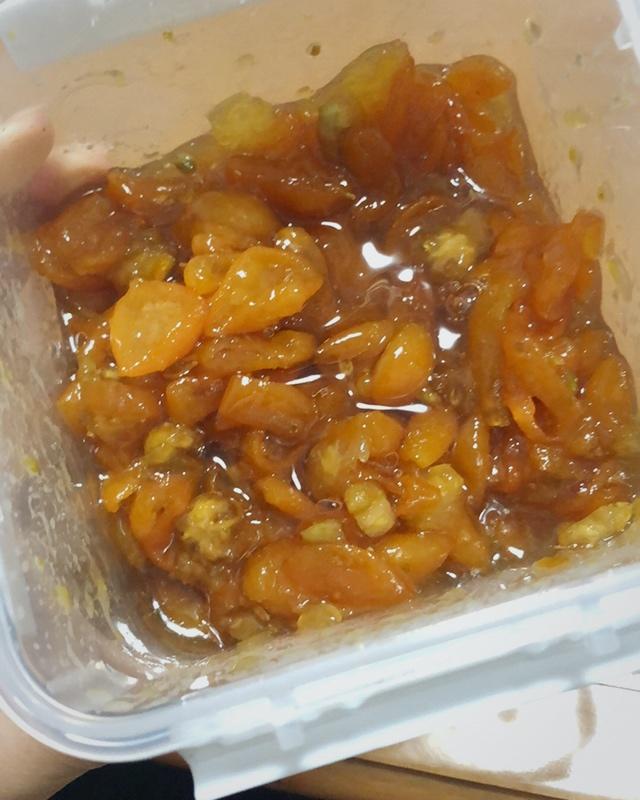 金桔酱润肺止咳化痰疗效好。金桔酱。