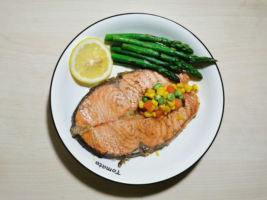 柠檬香煎三文鱼（无油版）