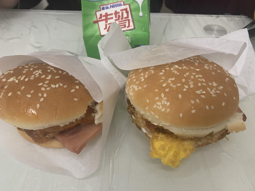 我爱我家快乐加加做的肯德基早餐汉堡轻松在家做 ---『玉米鸡肉汉堡包