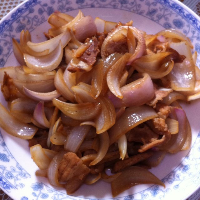 洋葱炒肉