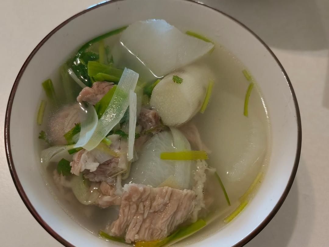 清炖萝卜牛腩汤（铸铁锅版）