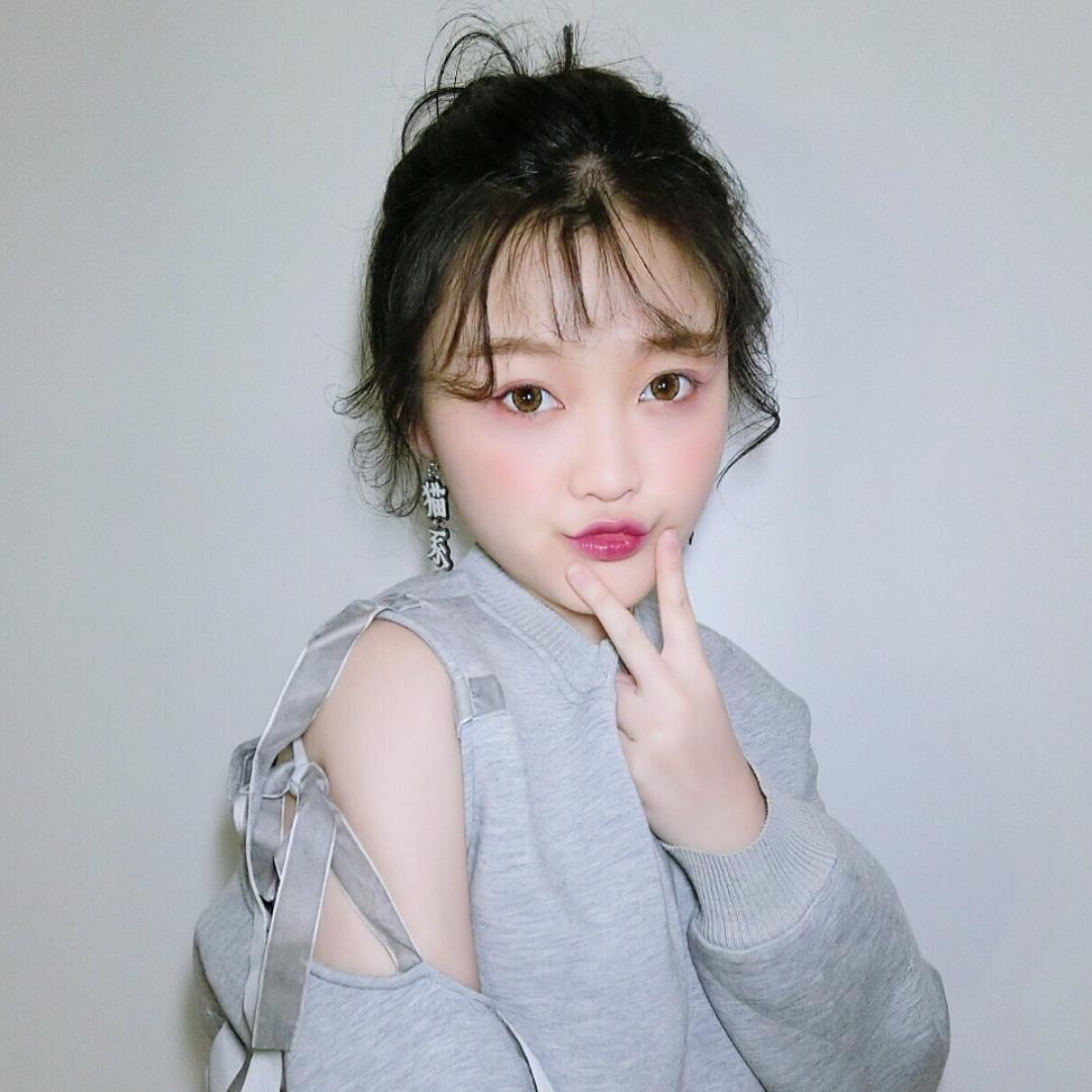 爱吃糖的小花妹妹