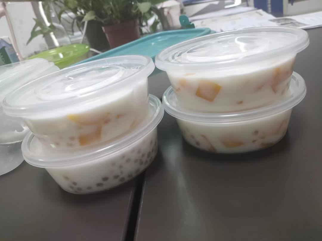 椰浆白凉粉冻