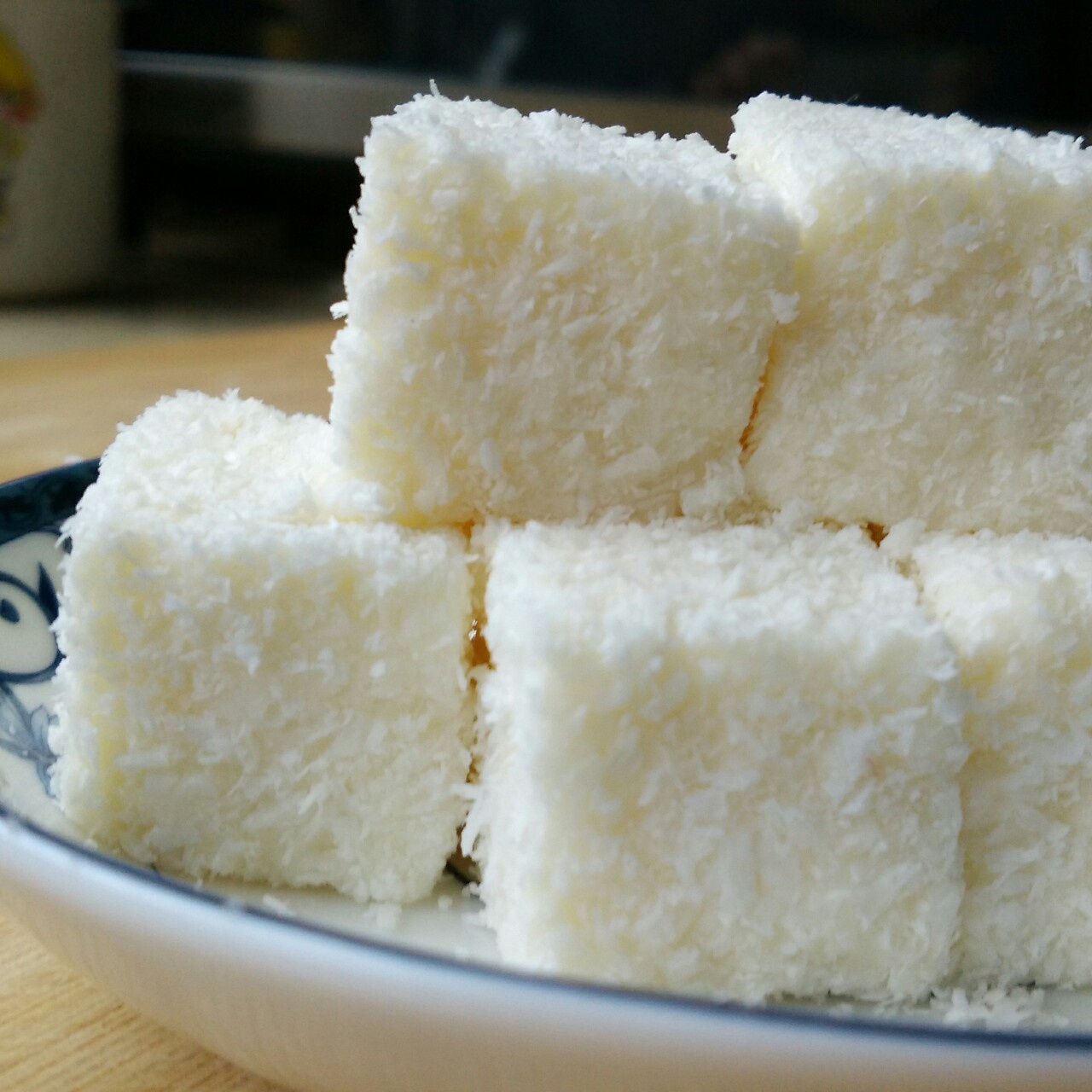 完胜85度C牛奶椰丝小方