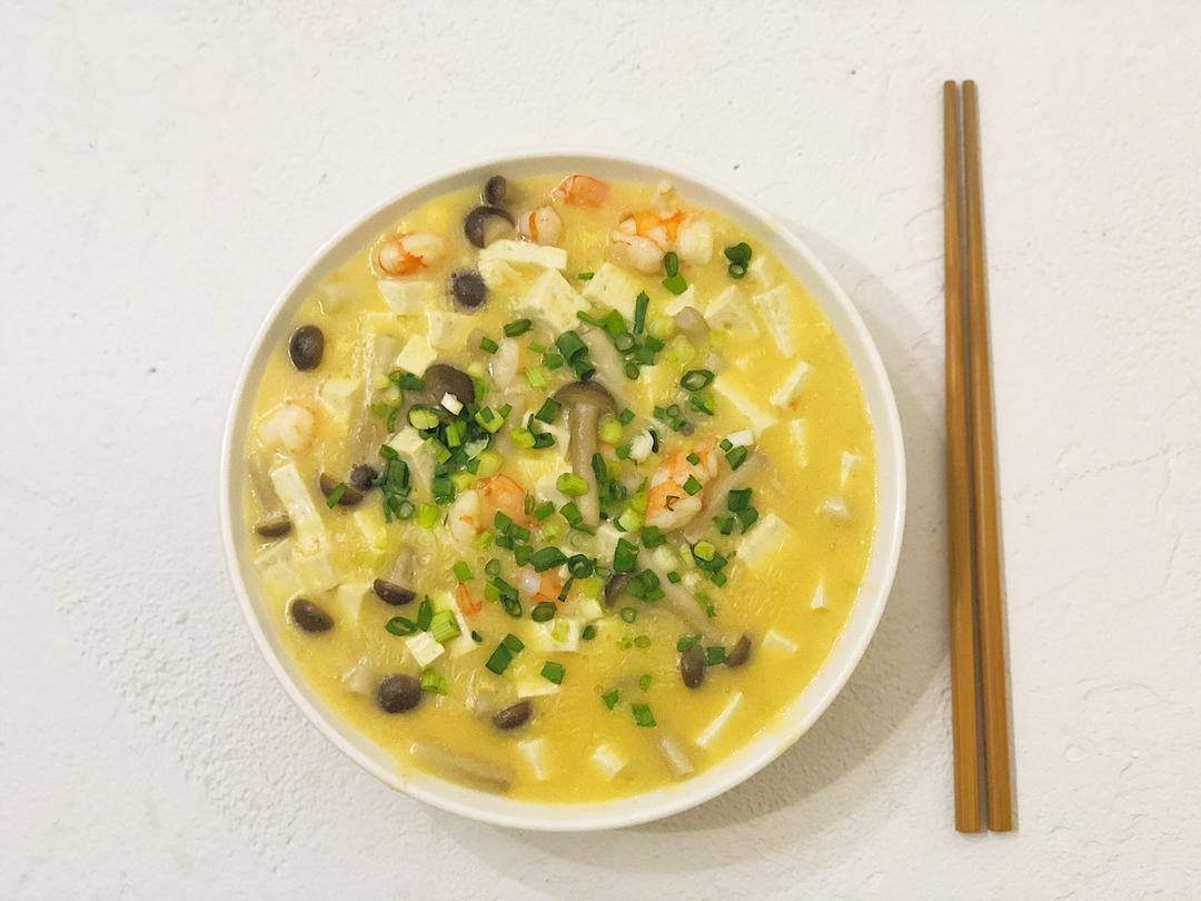 蟹味菇金汤鲜虾豆腐羹