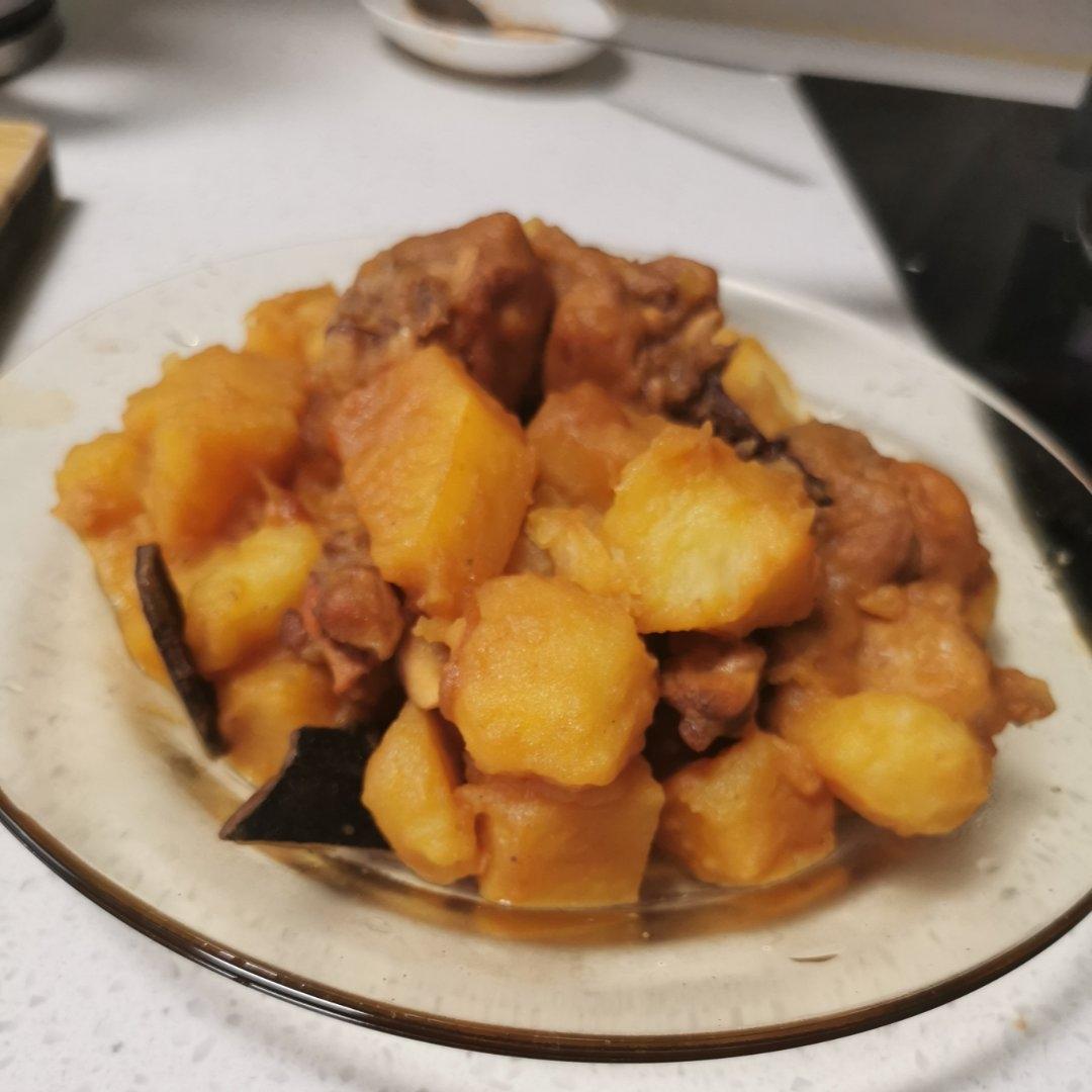 鸡腿炖土豆 上桌秒空盘 汤都喝干了！