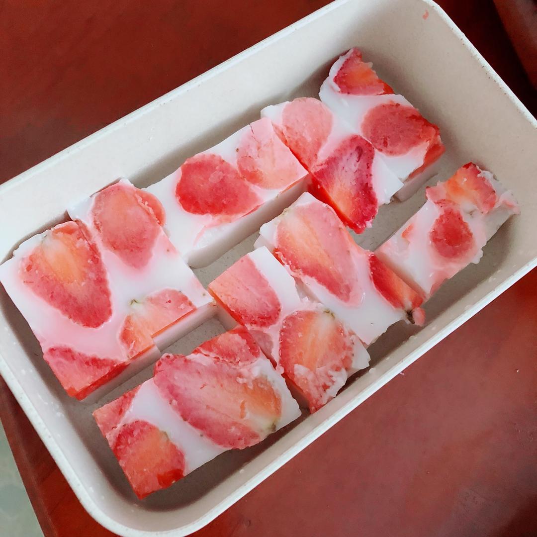 日本大热的草莓牛奶羊羹