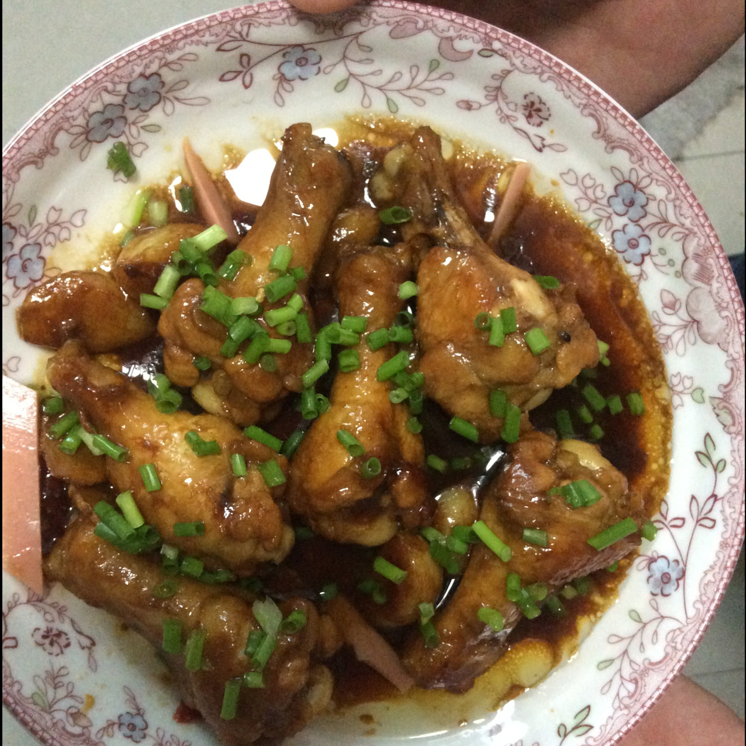 蒜子烧鸡翅