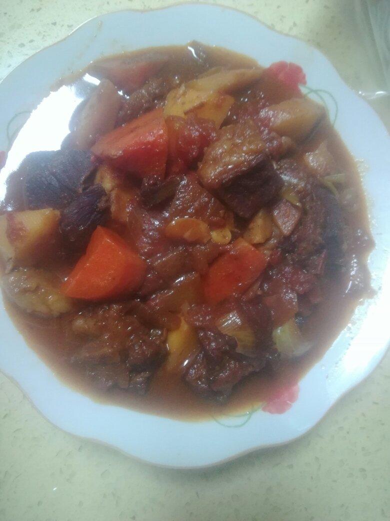 番茄土豆炖牛腩