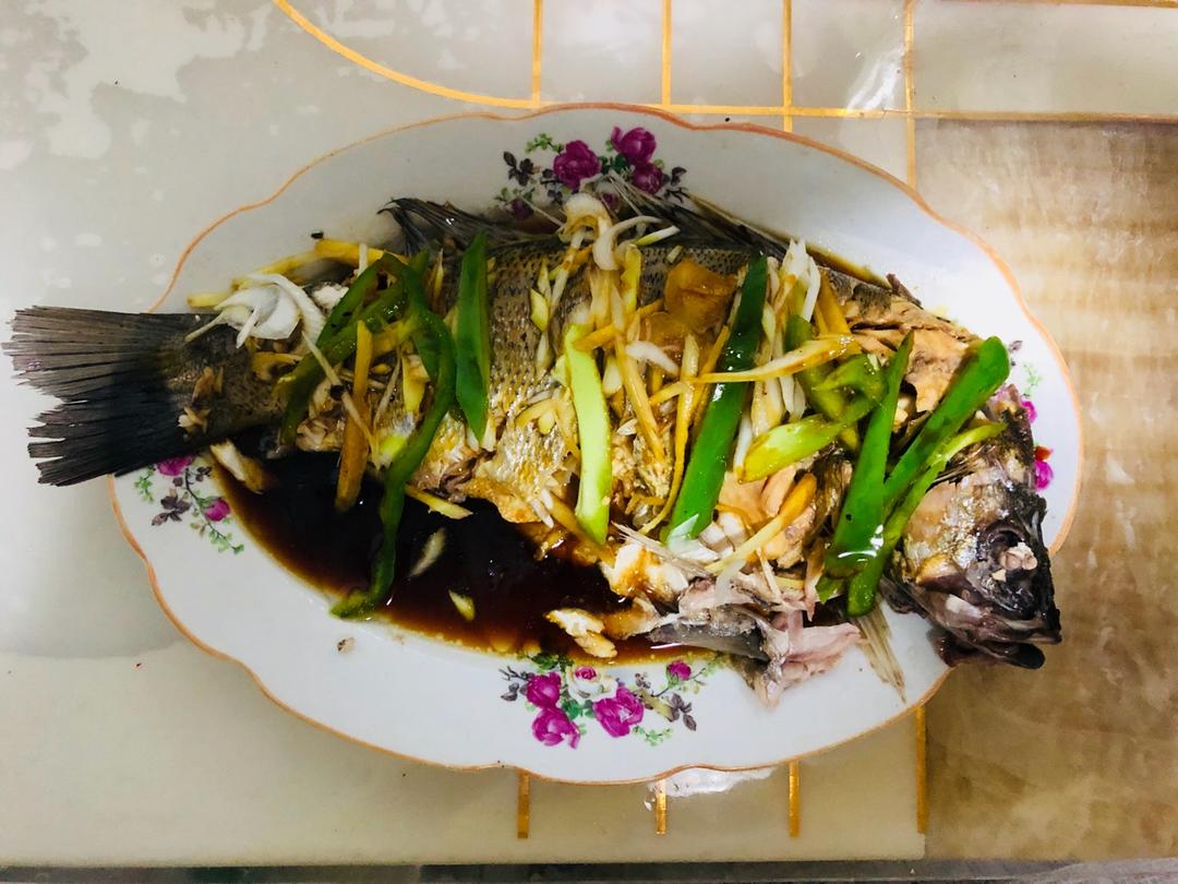 清蒸鲈鱼