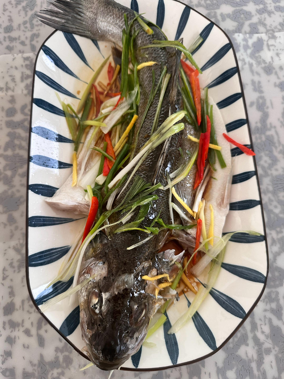 10分钟做 清蒸鲈鱼 （附切鱼图解）