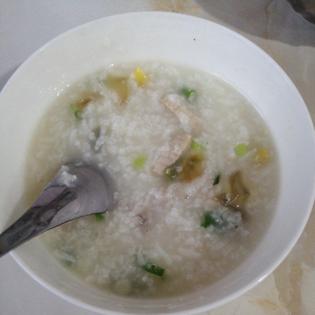 十五分钟快手之香滑皮蛋瘦肉粥(附五分钟电饭煲电压力锅更快捷方法)