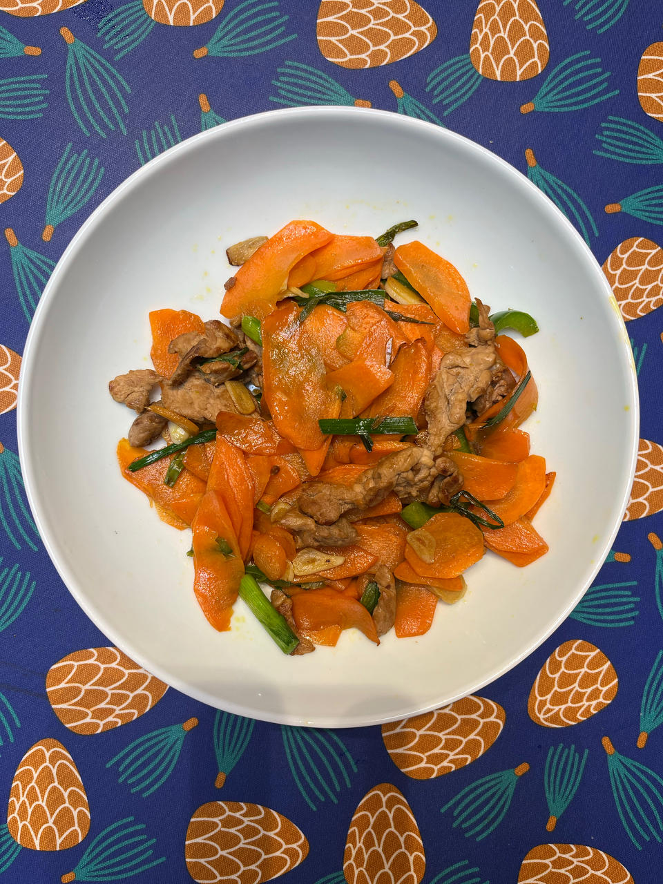 胡萝卜炒肉（小朋友最爱）