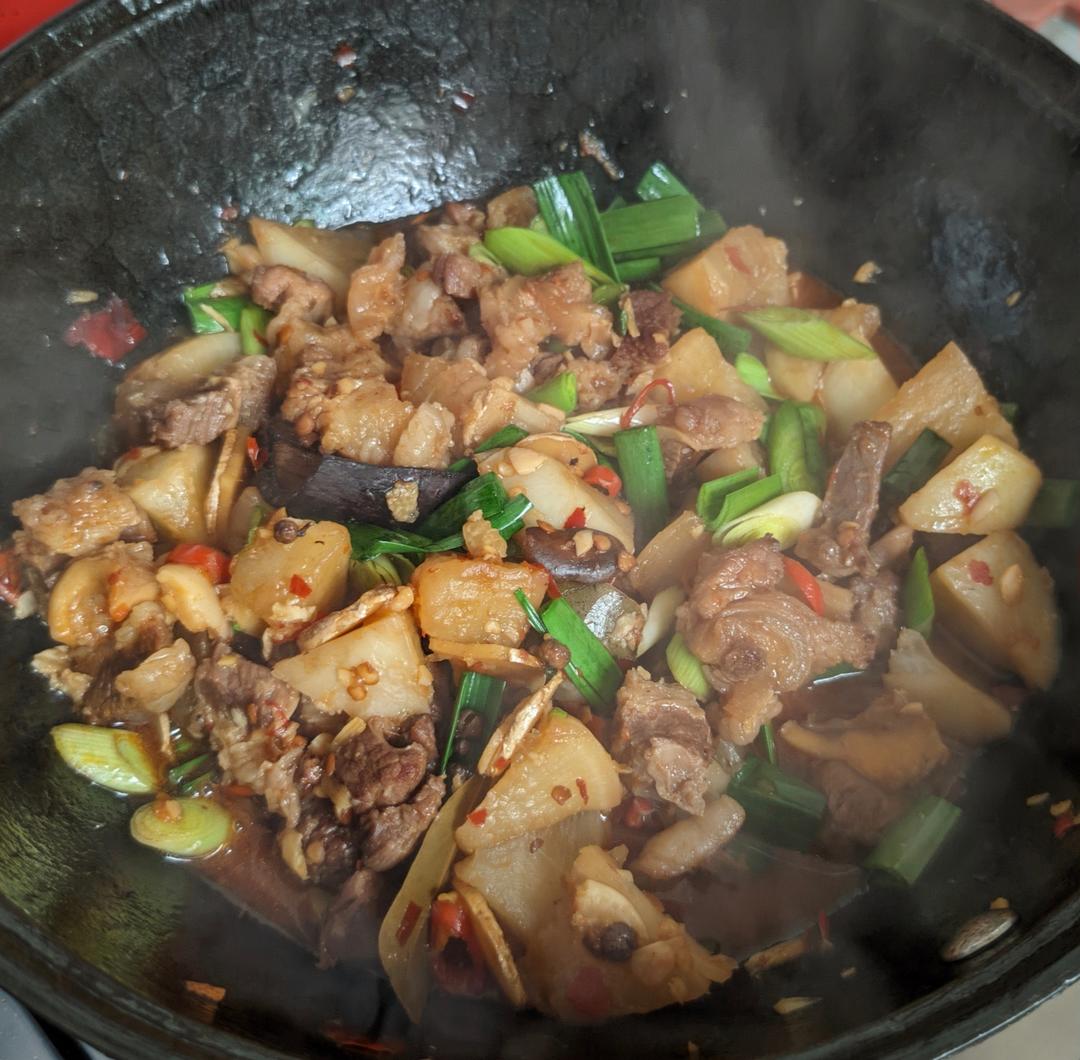 萝卜牛腩煲