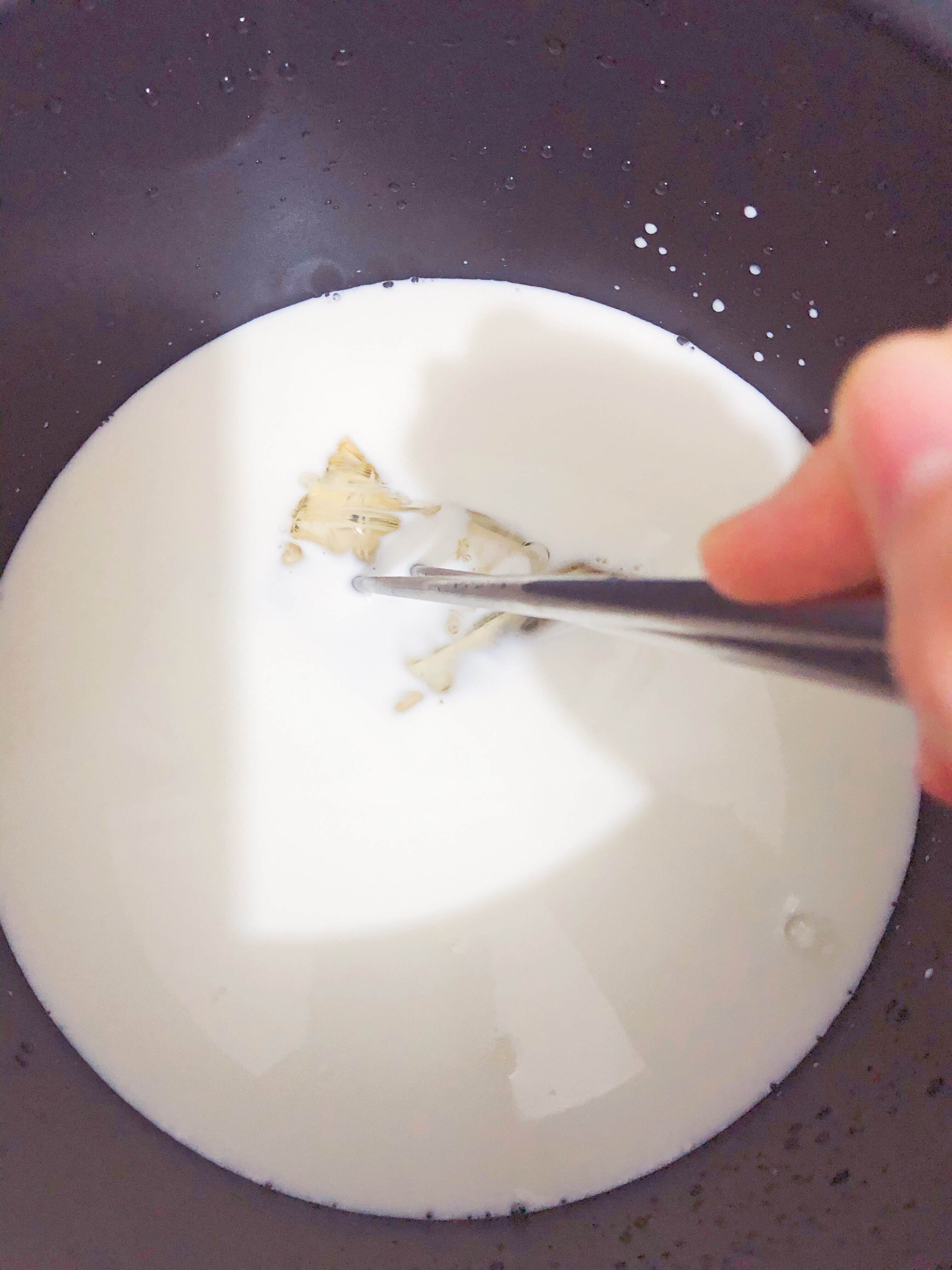 夏日必备～芒果牛奶布丁的做法 步骤2