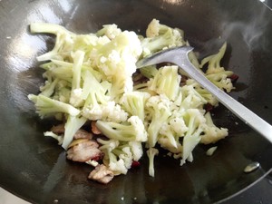 干锅花菜的做法 步骤7