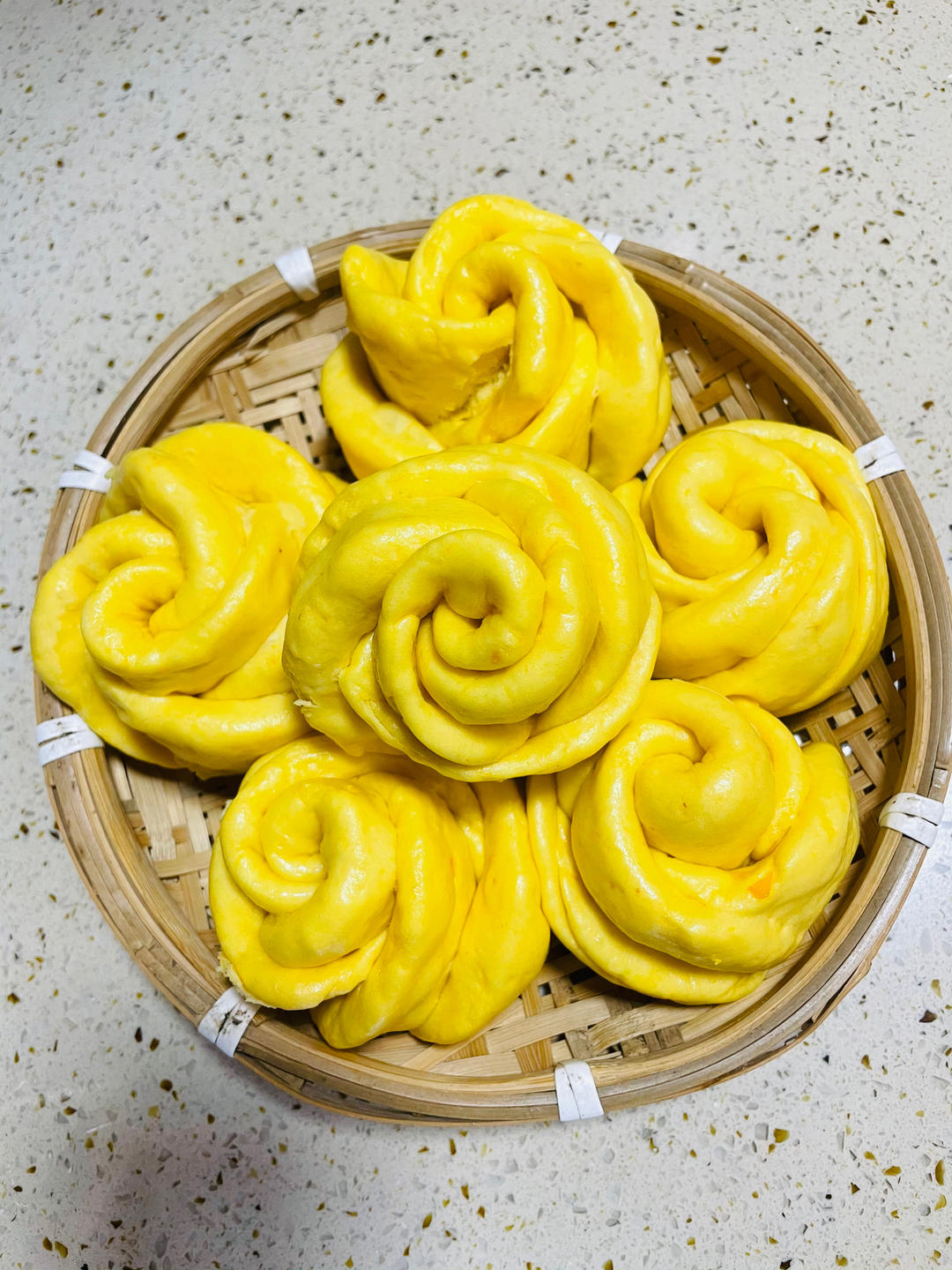 双色玫瑰花馒头