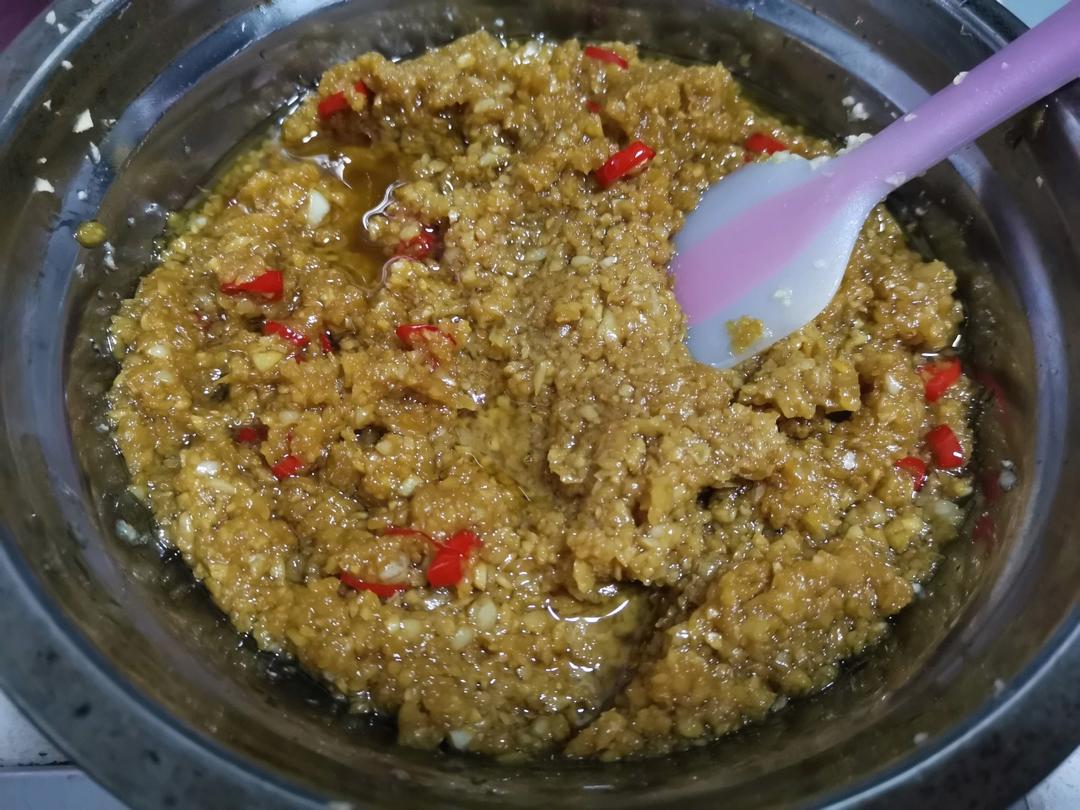 【黑暗料理别学】万能黄金比例蒜蓉酱【蒸烤生蚝，海鲜，茄子，蒜蓉小龙虾基础酱料……】