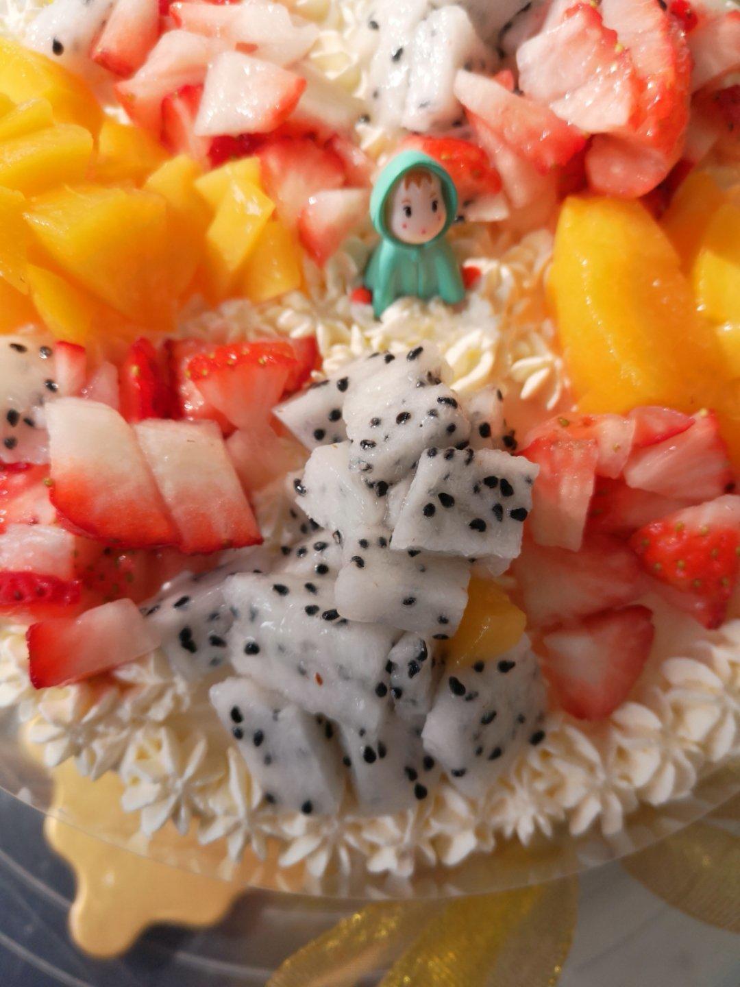 奶油水果装饰蛋糕