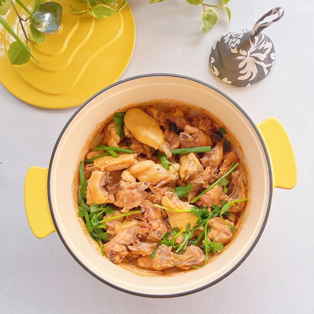 广式沙姜鸡煲的做法