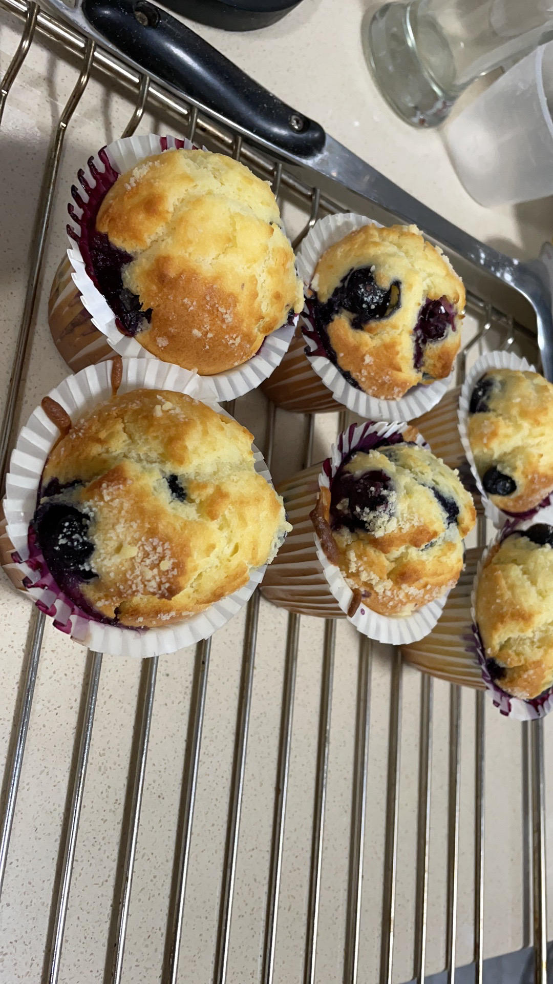 酥顶爆浆蓝莓玛芬蛋糕