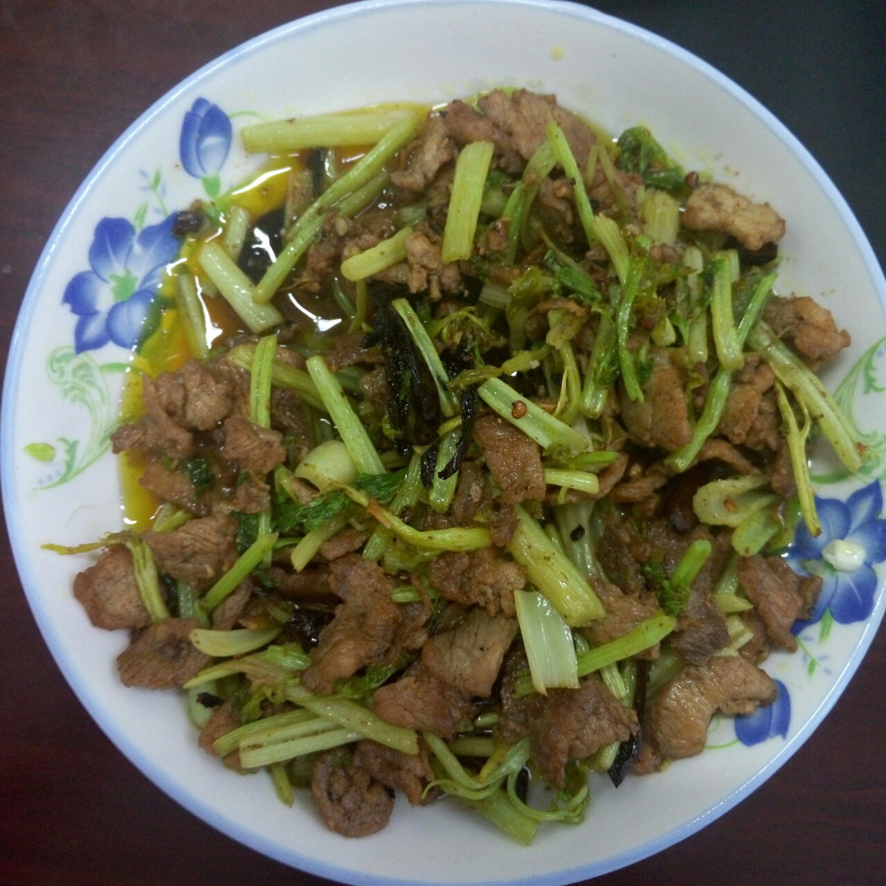 芹菜炒肉