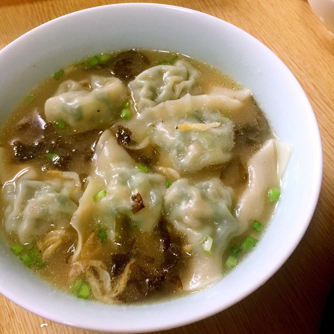 上海荠菜大馄饨