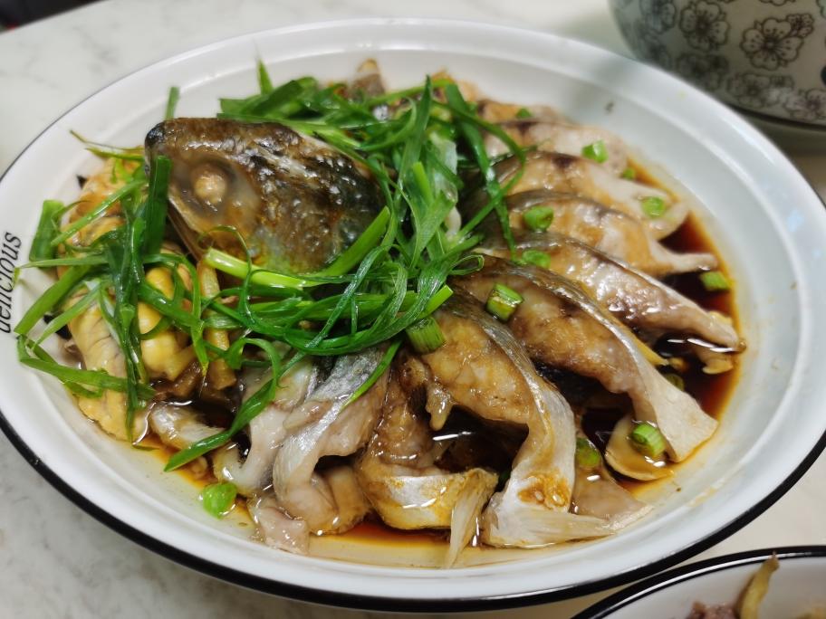 马友鱼开屏蒸的做法