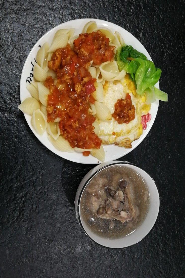 番茄肉酱意大利面