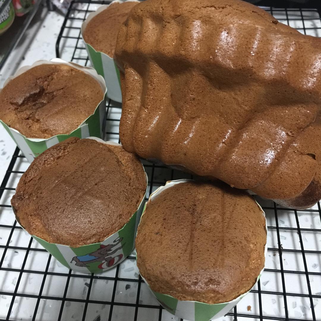 蔓越莓玉米面红糖戚风