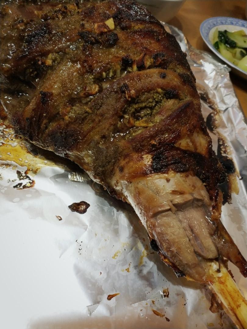 孜然蒜香烤羊腿