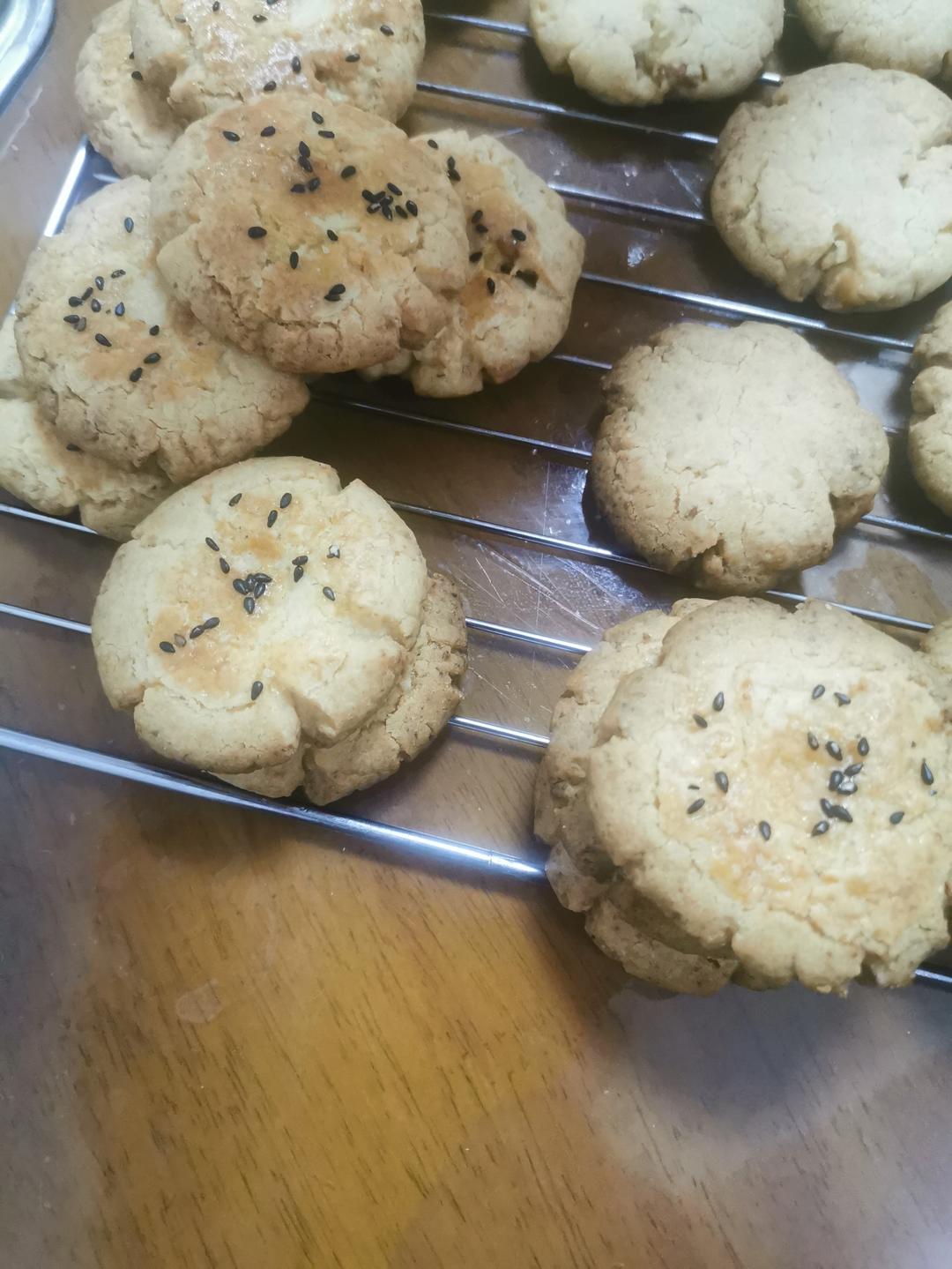 轻轻一按就碎掉的原味桃酥（不输猪油版）