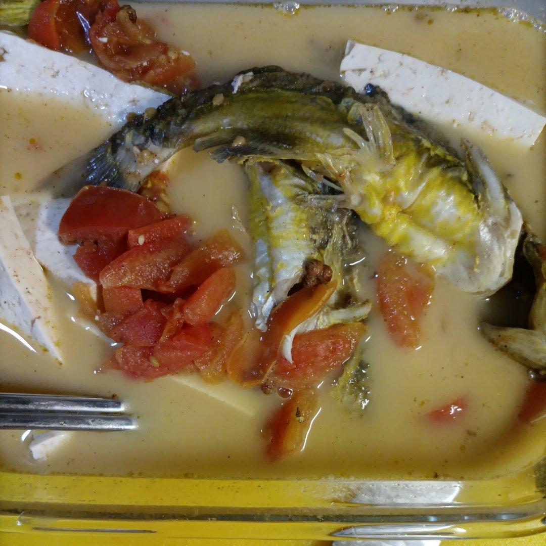 黄骨鱼炖豆腐汤