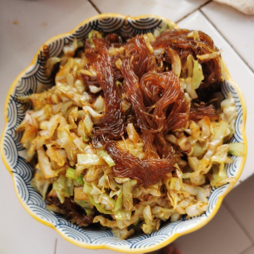 最近爱吃粉丝粉条～包菜炒粉丝