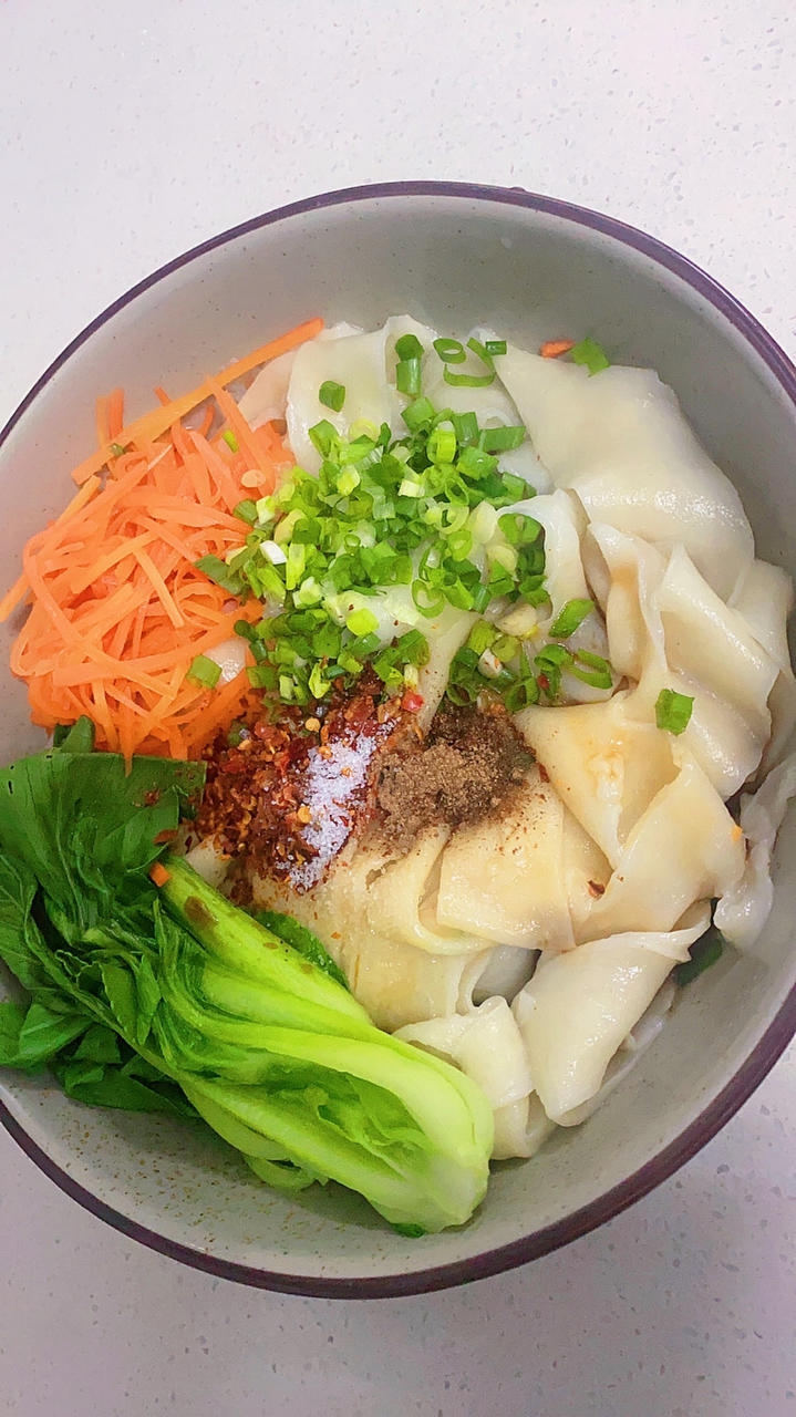 阮琼瑶做的油泼扯面曼食慢语