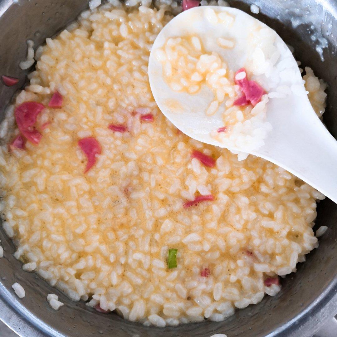 米饭蛋饼（剩米饭煎蛋饼）