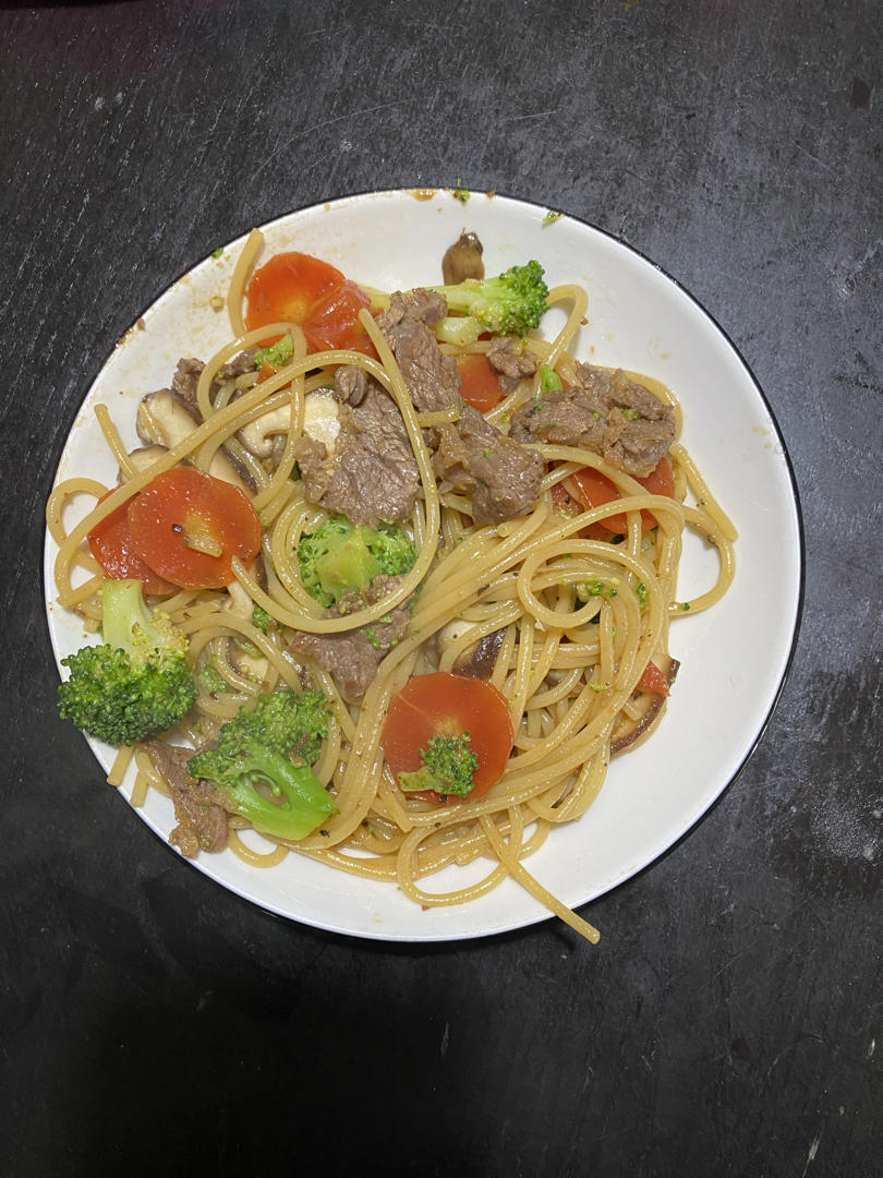 减脂黑椒牛肉意面