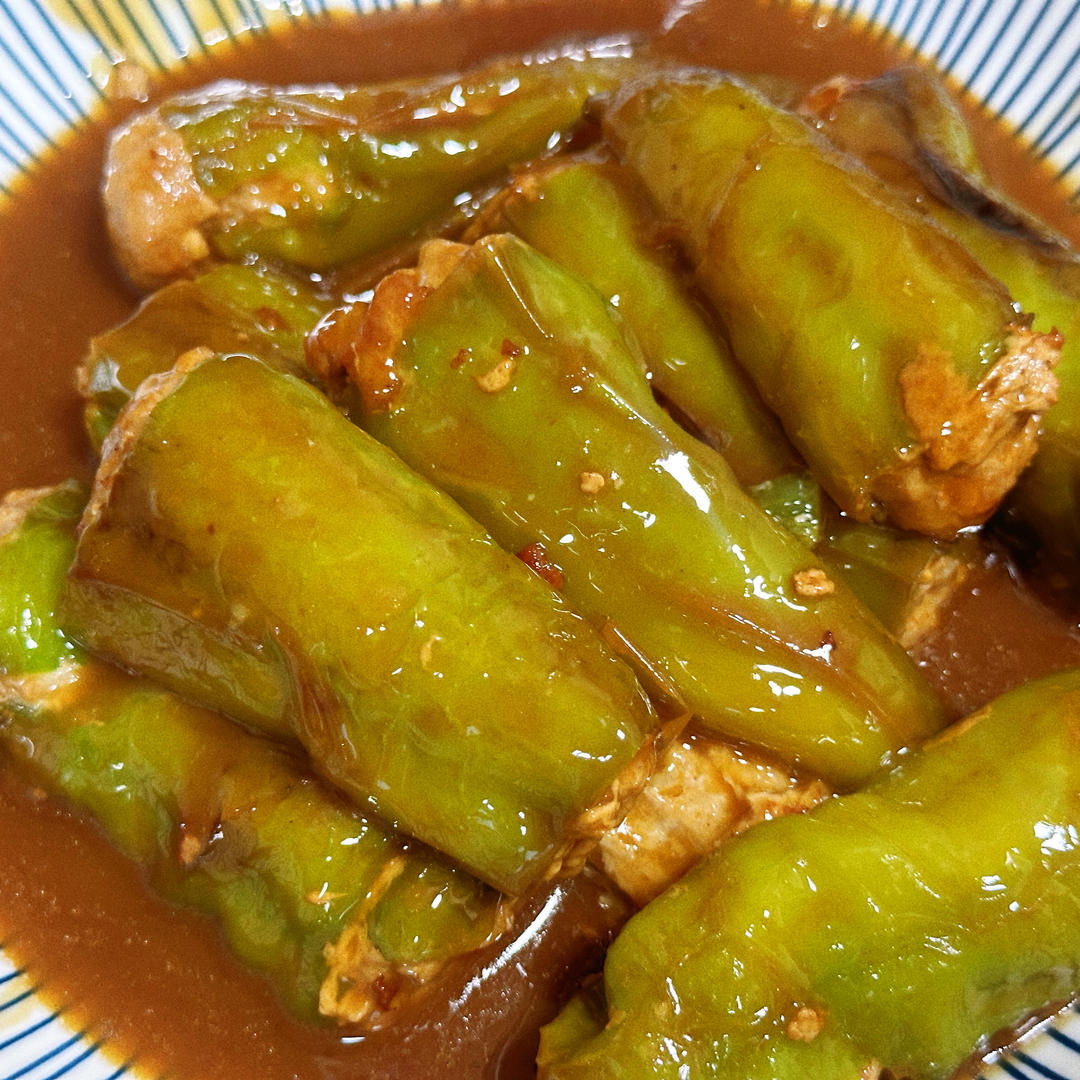 下饭菜“青椒酿肉”，香糯多汁鲜嫩下饭