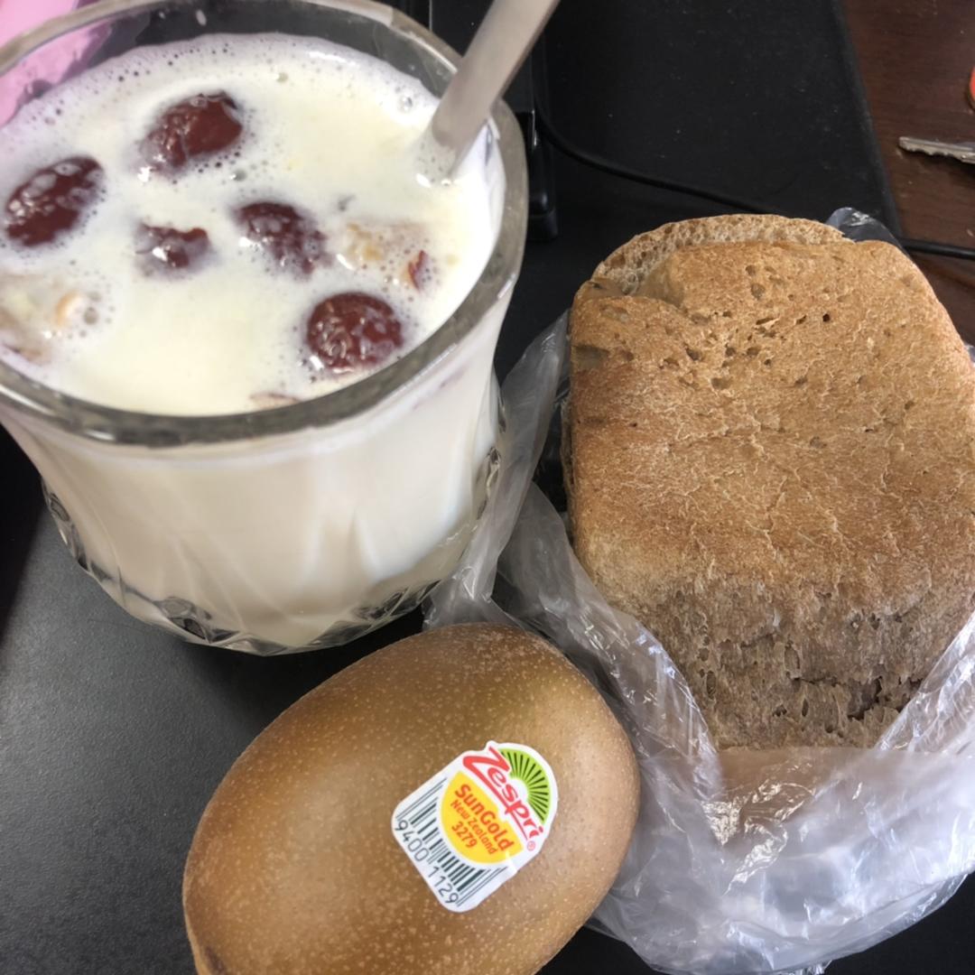 香蕉核桃蛋糕（低油少糖健康版）